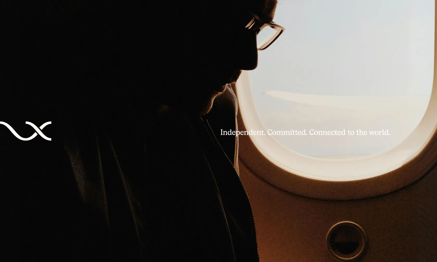 Voyagexpert campaign visual, Independent. Committed. Connected to the world.